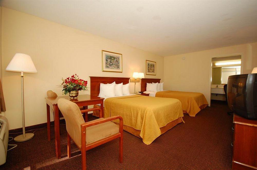 Quality Inn & Suites Conference Center Thomasville Bagian luar foto