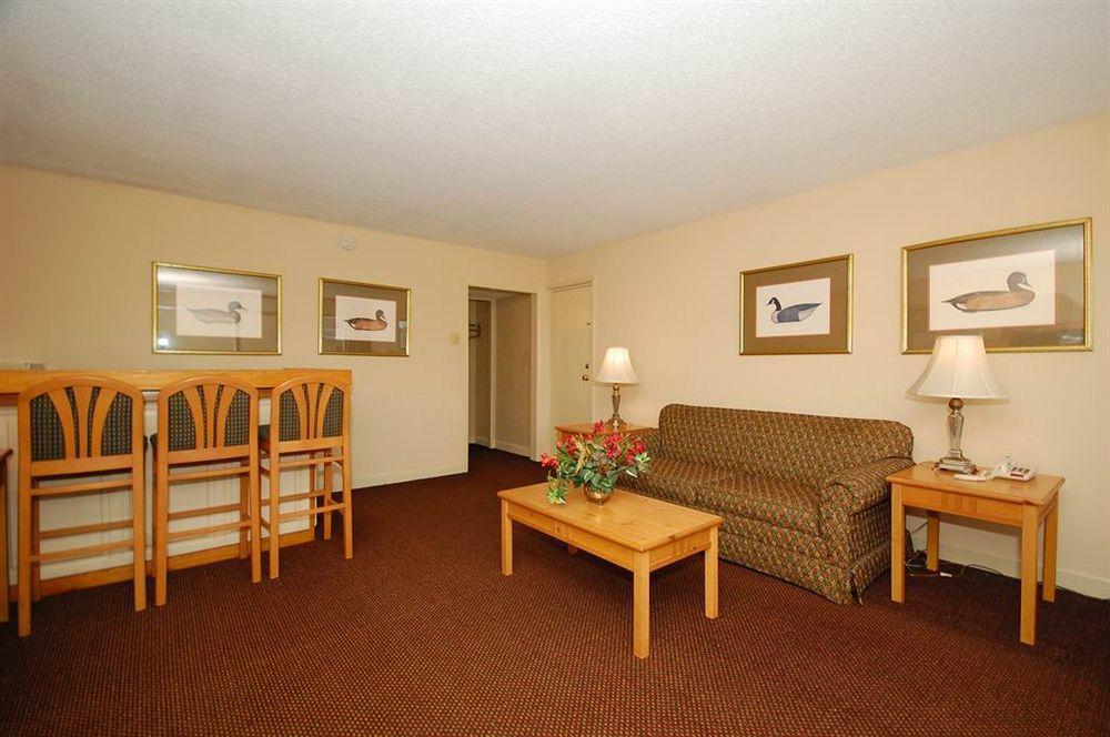 Quality Inn & Suites Conference Center Thomasville Bagian luar foto