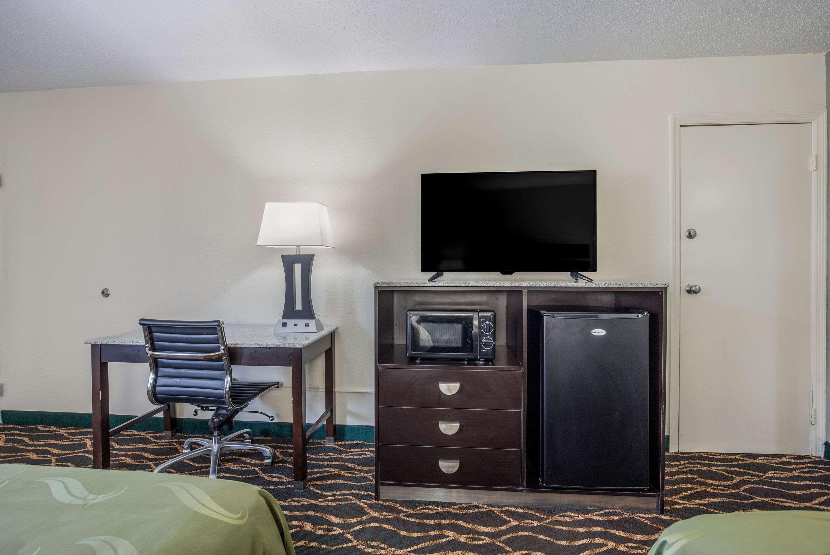 Quality Inn & Suites Conference Center Thomasville Bagian luar foto