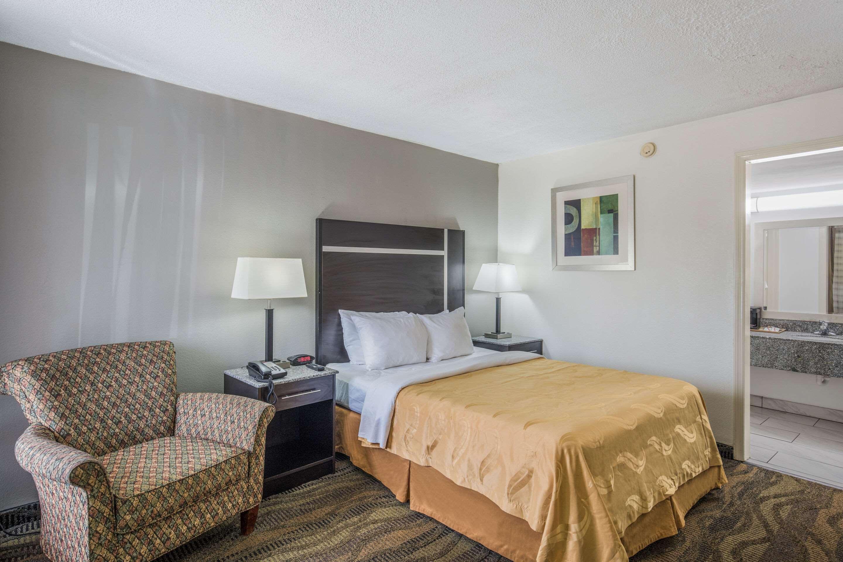 Quality Inn & Suites Conference Center Thomasville Bagian luar foto
